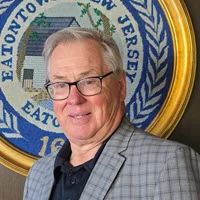 Robert A. Villรฉe